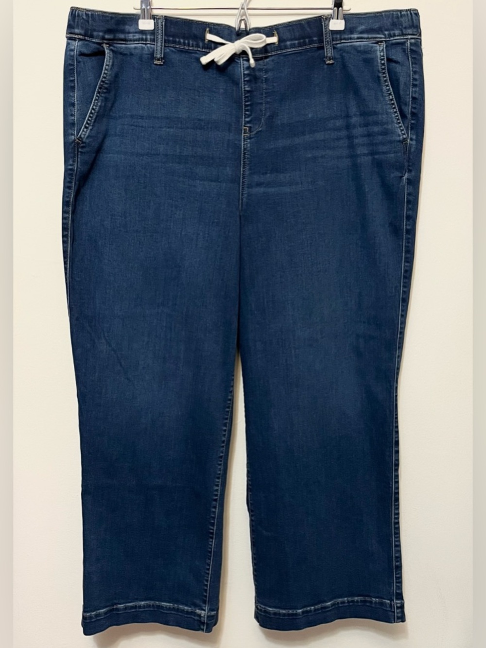 torrid • 3R • Weekend Wide Leg Mid-Rise Jean Super Soft Denim